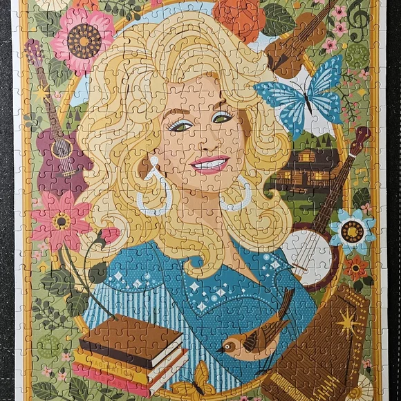 True South Dolly Parton 500-Piece Puzzle - Picture 3 of 3